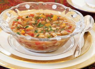 Smoky-Chicken-and-Bean-Soup