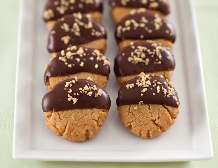 Chococlate-Dipped-Peanut-Butter-Cookies-Recipe
