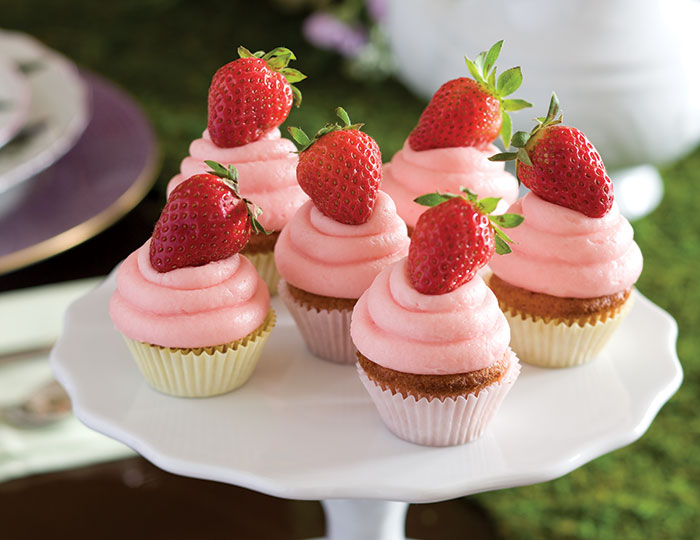 Strawberry Cupcakes - TeaTime Magazine