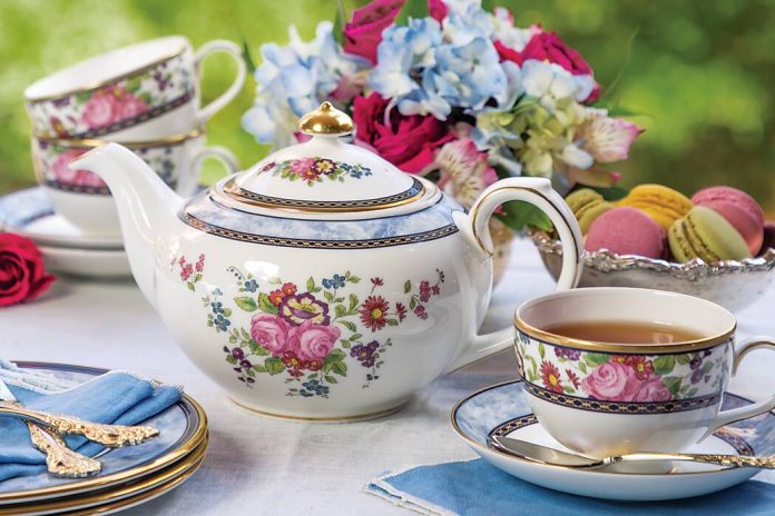 Treasured Teapot: Perennial Rose